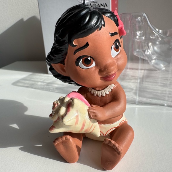 Hallmark Keepsake Ornament 2023 Moana The Ocean Chose Me Porcelain Baby Moana - Picture 3 of 10